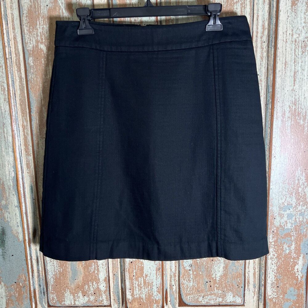Ann Taylor 8 Black Back Zip Lined A-Line